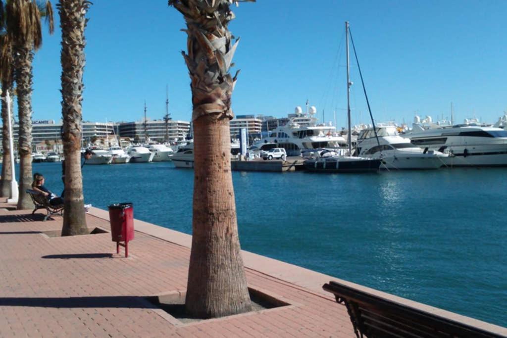 Apartamento En El Centro De Alicante Buitenkant foto